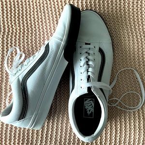 Old Skool Vans (Men’s 12)